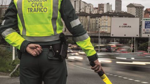 La DGT inicia este lunes una campaña especial de control de consumo alcohol y drogas al volante en Galicia