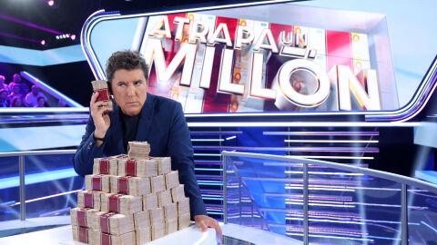 Antena 3 emite mañana una nueva entrega de ‘Atrapa un millón’, líder de la noche de los sábados