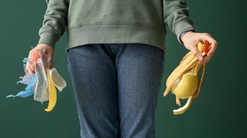 Tres jóvenes españoles reciben un galardón internacional por una etiqueta inteligente que reduce el desperdicio alimentario