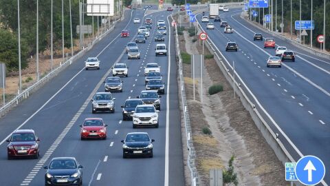 Una fila de vehículos en la carretera A3, el último día de la Operación ‘Retorno del verano’, a 28 de agosto de 2022, en Madrid Una fila de vehículos en la carretera A3, el último día de la Operación ‘Retorno del verano’, a 28 de agosto de 2022, en Madrid