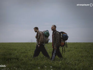  Primeras imágenes de ’33 días’, nueva serie original de atresplayer creada por Carles Porta, con José Manuel Poga y Julián Villagrán como protagonistas
