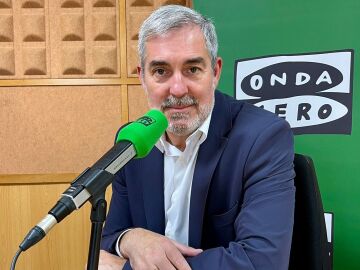 Fernando Clavijo, Presidente del Gobierno de Canarias en el transcurso de la entrevista en M&aacute;s de Uno Canarias 