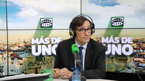 Salvador Illa, con Carlos Alsina en ‘Más de uno’: “No llegué a ningún acuerdo con Puigdemont. Hablé de política”