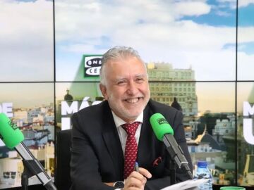 Ángel Víctor Torres, con Carlos Alsina en ‘Más de uno’, sobre el viaje de Zapatero a Suiza por los presupuestos: “Ese es el sentido de esta reunión”
