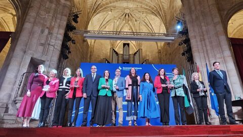 ‘Hablando en Plata’, iniciativa de Antena 3 y laSexta contra el edadismo, galardonada en el III Congreso de Economía Plateada ‘Hablando en Plata’, iniciativa de Antena 3 y laSexta contra el edadismo, galardonada en el III Congreso de Economía Plateada