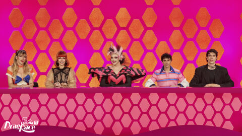 Las reinas se enfrentan en ‘Drag Race España’ a un reto de improvisación con Abril Zamora, este domingo en atresplayer