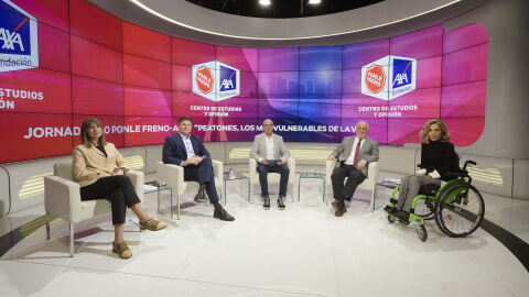 Expertos reunidos por PONLE FRENO apuestan por la recuperación de las ciudades para los peatones