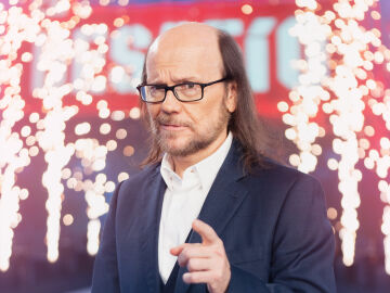 Santiago Segura, invitado especial en las Campanadas de ATRESMEDIA que presentarán Cristina Pedroche y Alberto Chicote en Antena 3, laSexta y atresplayer Santiago Segura, invitado especial en las Campanadas de ATRESMEDIA que presentarán Cristina Pedroche y Alberto Chicote en Antena 3, laSexta y atresplayer