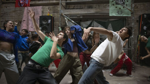 ‘A fuego’, la ópera prima de Estel Díaz producida por Atresmedia Cine, finaliza su rodaje en Barcelona