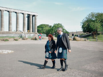 Roberto Leal y su madre Mercedes Guill&eacute;n viajan a Edimburgo en la nueva entrega de &lsquo;Nos vamos de madre&rsquo;, este mi&eacute;rcoles en el Prime Time de Antena 3