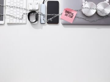 &iquest;Y si el futuro no era digital? La generaci&oacute;n que ha decidido apagar el scroll