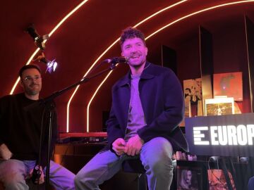 Pablo Albor&aacute;n inaugura el segundo a&ntilde;o de Local de Ensayo Europa FM entre risas, confidencias y buen humor