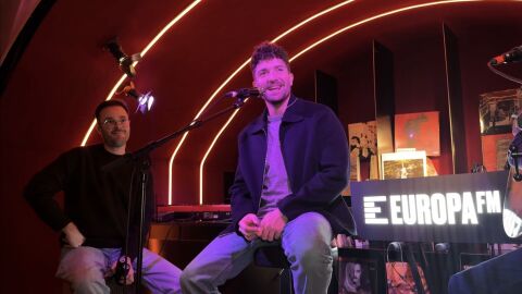 Pablo Albor&aacute;n inaugura el segundo a&ntilde;o de Local de Ensayo Europa FM entre risas, confidencias y buen humor