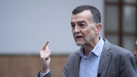 Ma&iacute;llo (IU) acusa al PP de "da&ntilde;ar a la sociedad" con la vivienda y pide medidas "valientes"