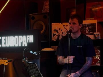 Dani Mart&iacute;n improvisa canciones fuera del setlist de su gira en Local de Ensayo Europa FM