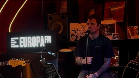 Dani Mart&iacute;n improvisa canciones fuera del setlist de su gira en Local de Ensayo Europa FM