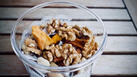 Por qué la vitamina B7 es mucho más que un aliado para tu pelo; descubre cómo influye en la energía y regeneración de tus células Por qué la vitamina B7 es mucho más que un aliado para tu pelo; descubre cómo influye en la energía y regeneración de tus células