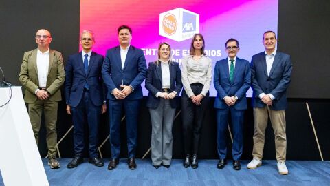 De izda. a dcha. Javier Olave, Mart&iacute;nez-Sicluna, Josep Alfonso, Patricia P&eacute;rez, Ana Montalb&aacute;n, &Aacute;lvaro G&oacute;mez e I&ntilde;aki Lerga