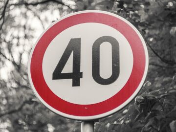 La supervisi&oacute;n del cumplimiento del l&iacute;mite de velocidad se intensifica en toda Europa para frenar el repunte de v&iacute;ctimas 