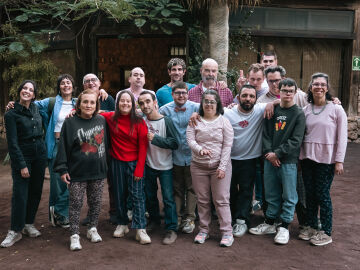 Santiago Segura presenta ‘Haciendo amigos’, la nueva película de Antonio Resines y Quim Gutiérrez Santiago Segura presenta ‘Haciendo amigos’, la nueva película de Antonio Resines y Quim Gutiérrez