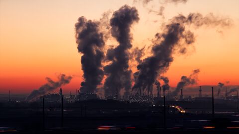 La creciente contaminaci&oacute;n atmosf&eacute;rica multiplica el riesgo de sufrir dolores de cabeza 
