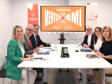 La Fundación Atresmedia selecciona a los finalistas de los Premios Mentes AMI en su 5ª edición entre cerca de 300 proyectos de profesores y centros educativos La Fundación Atresmedia selecciona a los finalistas de los Premios Mentes AMI en su 5ª edición entre cerca de 300 proyectos de profesores y centros educativos