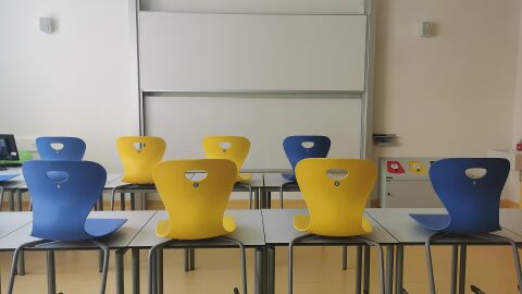 El calor convierte las aulas en un problema de salud pública: lipotimias, agotamiento y peores notas El calor convierte las aulas en un problema de salud pública: lipotimias, agotamiento y peores notas