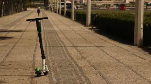 La nueva reforma de Tráfico fija en 15 años la edad mínima para conducir patinetes eléctricos La nueva reforma de Tráfico fija en 15 años la edad mínima para conducir patinetes eléctricos