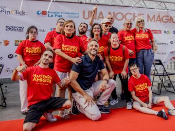 El equipo de ‘Haciendo amigos’ se suma a la tercera edición de “Una Noche Mágica” del Hospital público La Paz El equipo de ‘Haciendo amigos’ se suma a la tercera edición de “Una Noche Mágica” del Hospital público La Paz