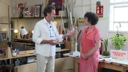 Pablo transforma objetos desechados en lámparas únicas y reivindica la artesanía sostenible Pablo transforma objetos desechados en lámparas únicas y reivindica la artesanía sostenible