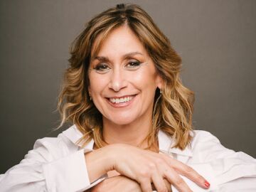 Manuela Delgado: “La IA es un espejo roto, el reflejo distorsionado de la sociedad” Manuela Delgado: “La IA es un espejo roto, el reflejo distorsionado de la sociedad”