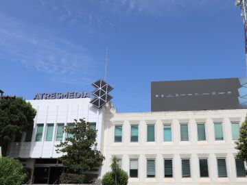 Antena 3 y Atresmedia, la cadena y el grupo de TV privado l&iacute;deres en julio, a distancias hist&oacute;ricas de sus competidores