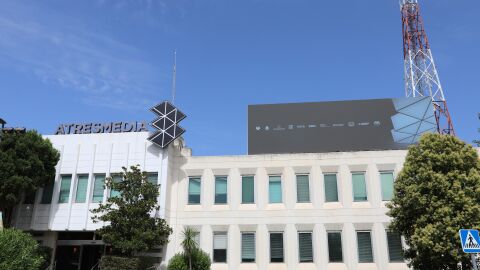 Antena 3 y Atresmedia, la cadena y el grupo de TV privado líderes en julio, a distancias históricas de sus competidores Antena 3 y Atresmedia, la cadena y el grupo de TV privado líderes en julio, a distancias históricas de sus competidores