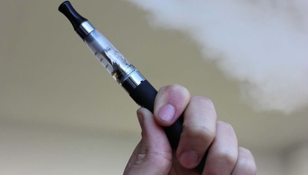 Tres macroestudios alertan de que el tabaco y el vapeo se inician cada vez a edades más tempranas El consumo de vaper se ha disparado entre los jóvenes