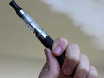 Tres macroestudios alertan de que el tabaco y el vapeo se inician cada vez a edades m&aacute;s tempranas