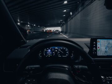 Diez costumbres al volante que pueden acabar provocando averías de miles de euros Diez costumbres al volante que pueden acabar provocando averías de miles de euros