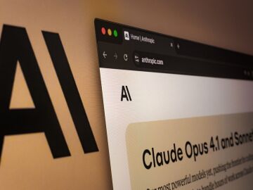 Automejora recursiva: cuando la IA empieza a diseñarse a sí misma Automejora recursiva: cuando la IA empieza a diseñarse a sí misma