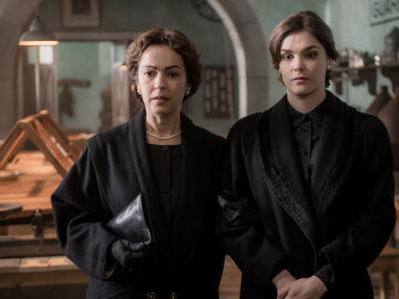 Antena 3 estrena mañana jueves el séptimo capítulo de ‘Las hijas de la criada’: una tragedia inesperada golpea a los Valdés Antena 3 estrena mañana jueves el séptimo capítulo de ‘Las hijas de la criada’: una tragedia inesperada golpea a los Valdés