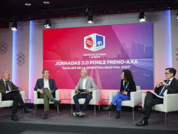 Expertos reunidos por Ponle Freno destacan la contención de las víctimas en carretera y ciudad en 2025 Expertos reunidos por Ponle Freno destacan la contención de las víctimas en carretera y ciudad en 2025