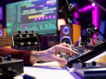 La guerra abierta por el futuro de la música: IA frente a artistas La guerra abierta por el futuro de la música: IA frente a artistas