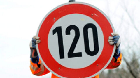 120 kil&oacute;metros por hora