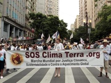 Activistas en la inauguración del Foro Social Mundial