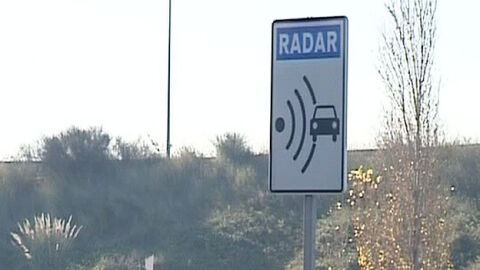 Desciende el número de multas por radares Desciende el número de multas por radares
