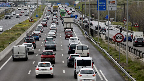 Atasco en la A-3, la carretera de Valencia
