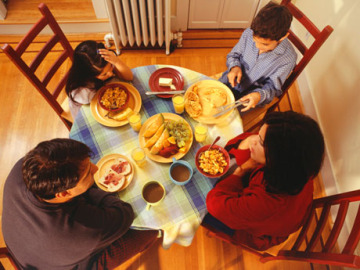 Desayuno saludable en familia
