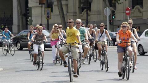 Ciclistas en ciudad