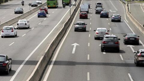 Tráfico en la A-6, carretera de La Coruña.