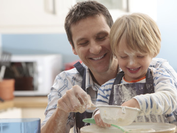  ¿Conoces las ventajas que tiene que padres e hijos cocinen juntos?