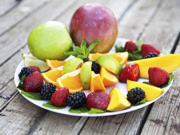 ¿Es saludable la dieta de las frutas y verduras crudas?