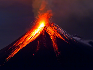 Volcán en erupción